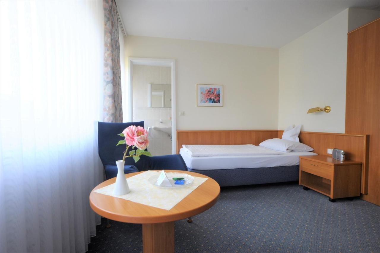 Hotel Rheinland Bad Orb Exterior foto